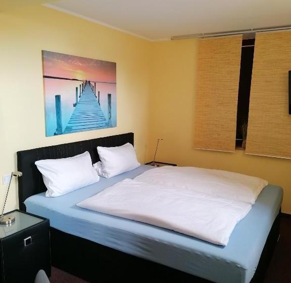 Стандартный Номер Кровать Кинг, Pension Riverside In Leverkusen Hitdorf Am Rhein   Zentral An Der A1 Und 59
