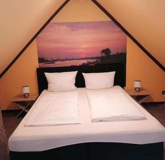 Студия Стандарт, Pension Riverside In Leverkusen Hitdorf Am Rhein   Zentral An Der A1 Und 59