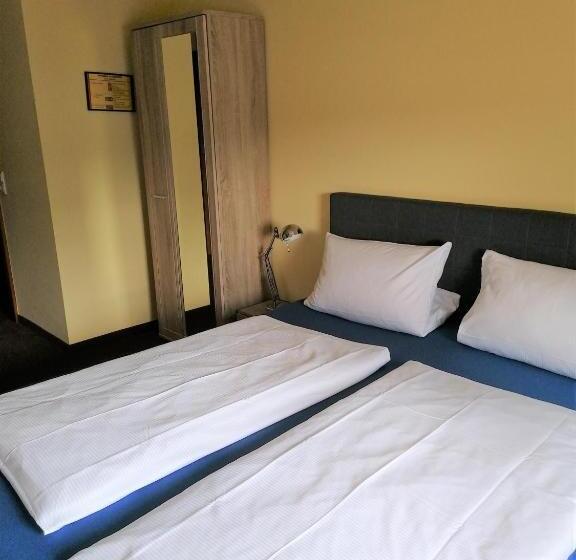Номер Стандарт, Pension Riverside In Leverkusen Hitdorf Am Rhein   Zentral An Der A1 Und 59