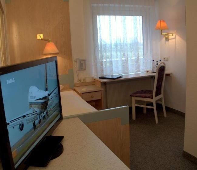 Номер Стандарт Индивидуальный с Балконом, Best Breakfast   Hotel Justina