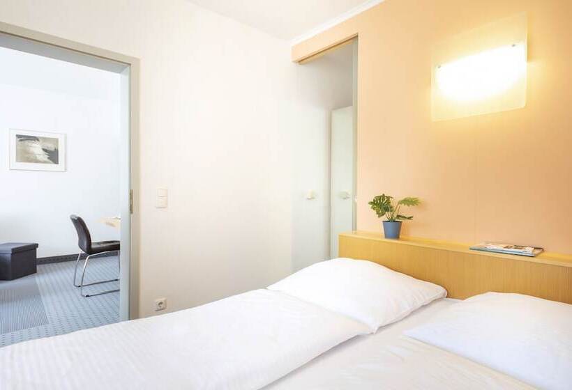 Полулюкс, Achat Hotel Suhl