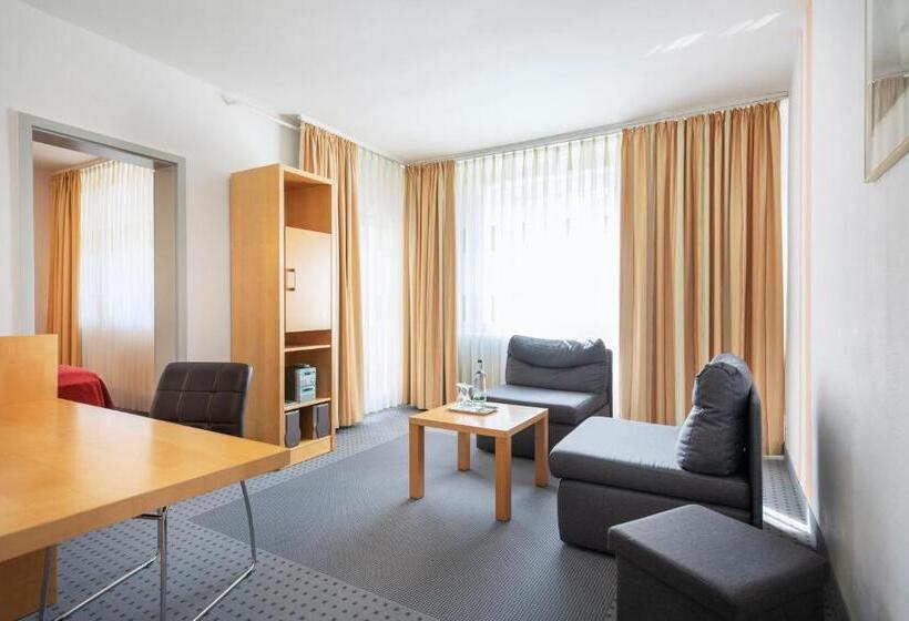 Полулюкс, Achat Hotel Suhl