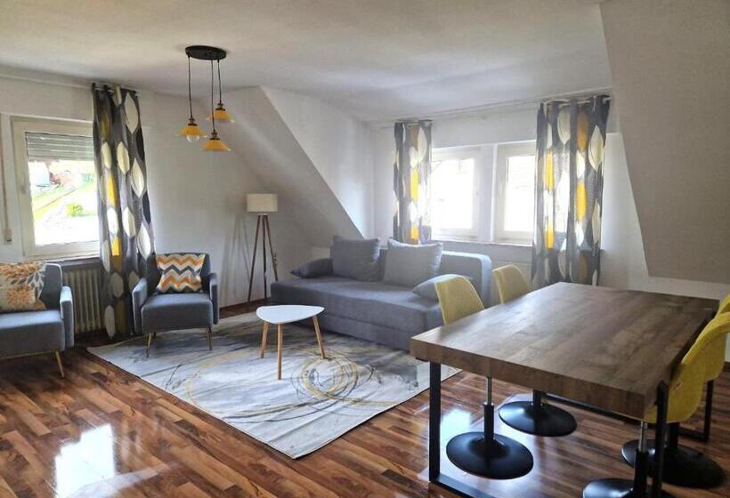 带2个卧室的公寓, Engelskirchen