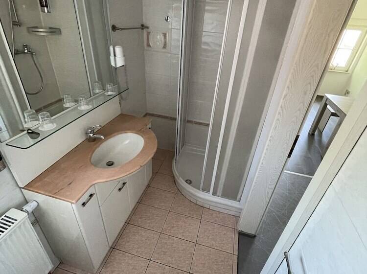 Семейный Номер, Haus Hennesburg, Garni