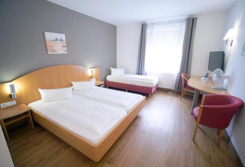 스탠다드 트리플 룸, Sunparc  Shuttle Zum Europapark Rust 4km & Rulantica 2km