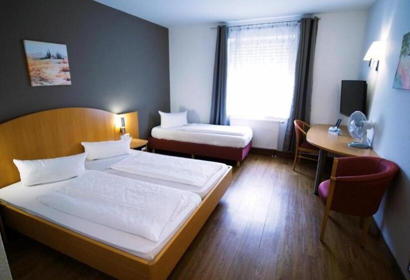 스탠다드 트리플 룸, Sunparc  Shuttle Zum Europapark Rust 4km & Rulantica 2km