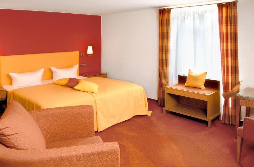 Номер Стандарт, Restaurant Hotel Maien
