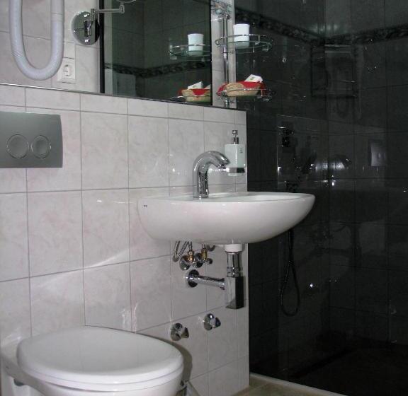 Полулюкс, Wellnesshotel & Restaurant Hexenschopf