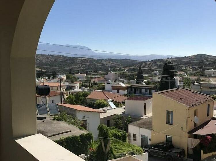 Семейный Номер, Pension Nikos