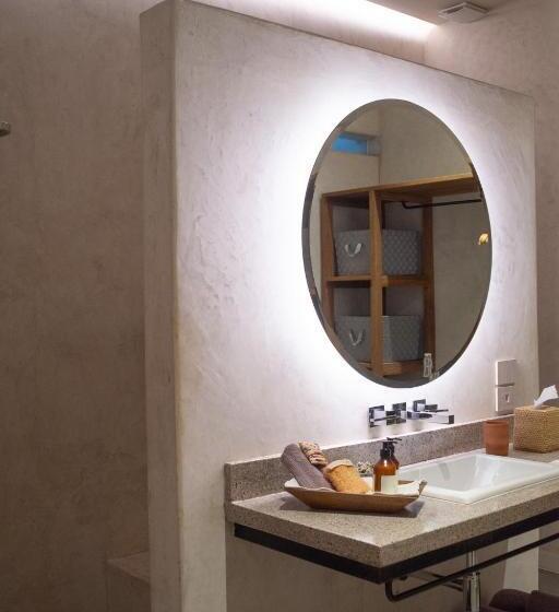 سوئیت با تخت بزرگ, Casa Antonieta