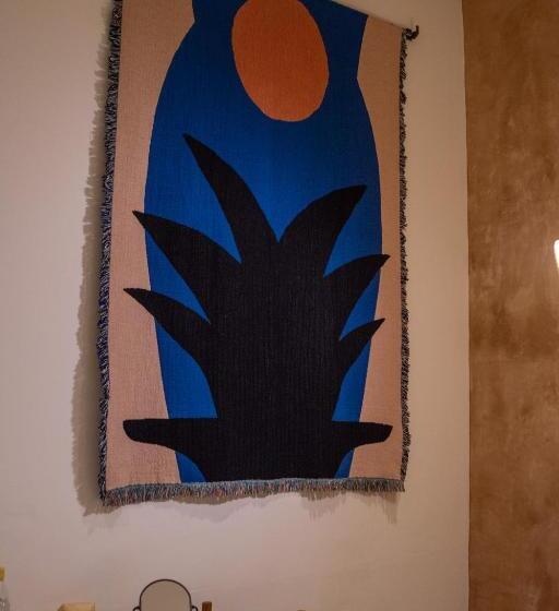 سوئیت با تخت بزرگ, Casa Antonieta