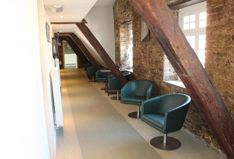 Номер Стандарт, Amaryllis Hotel Veurne