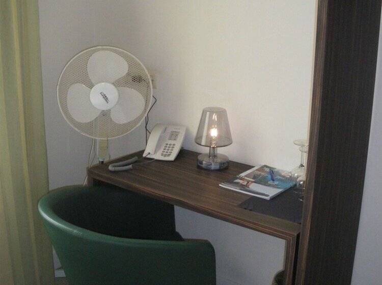 Номер Стандарт, Amaryllis Hotel Veurne