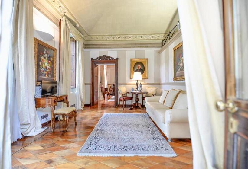 سوییت, Villa Beccaris