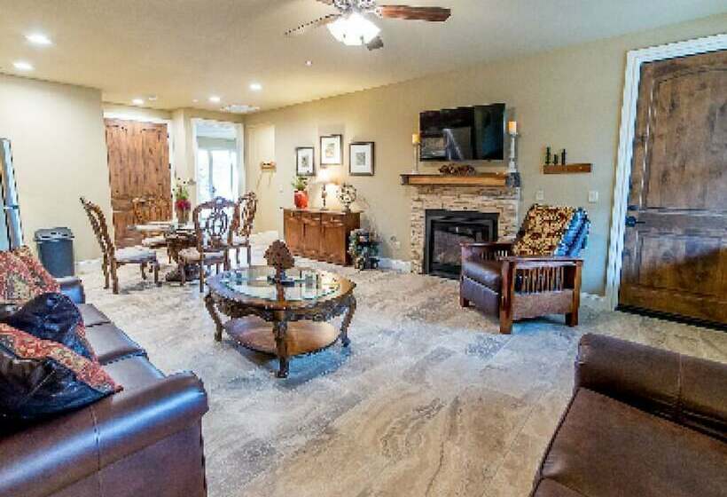 Люкс Премиум, Inn The Woods Suites