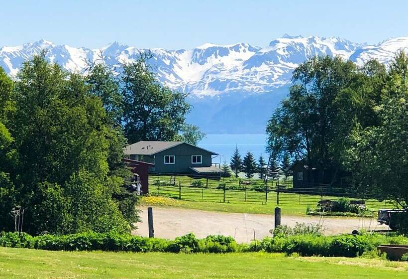 Хижина, Glacier View Cabins
