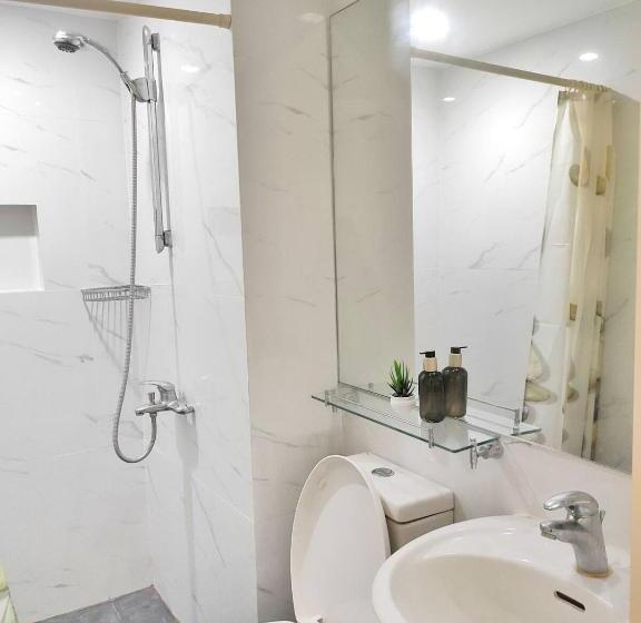 スーペリアスタジオ, Residences In Azure Condominium Parañaque City Metro Manila