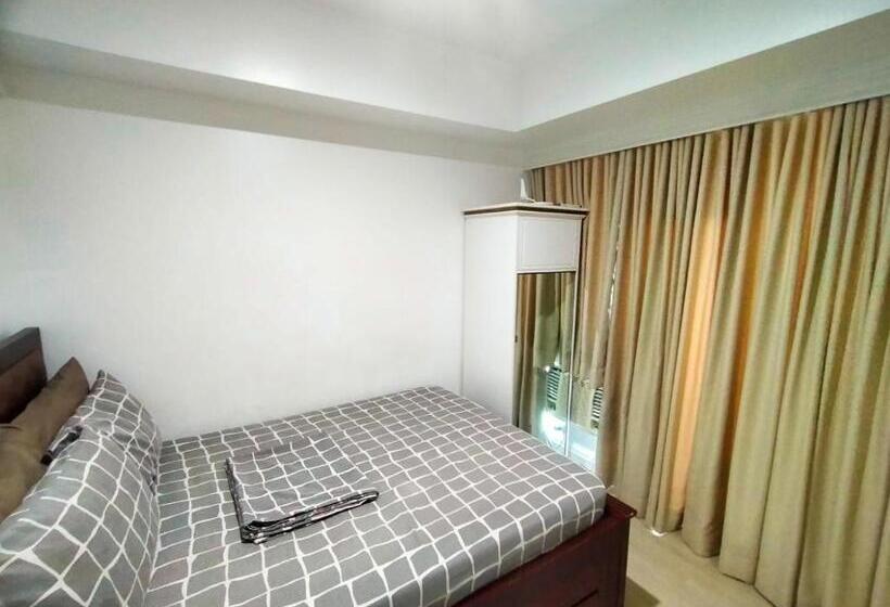 デラックスファミリールーム, Residences In Azure Condominium Parañaque City Metro Manila