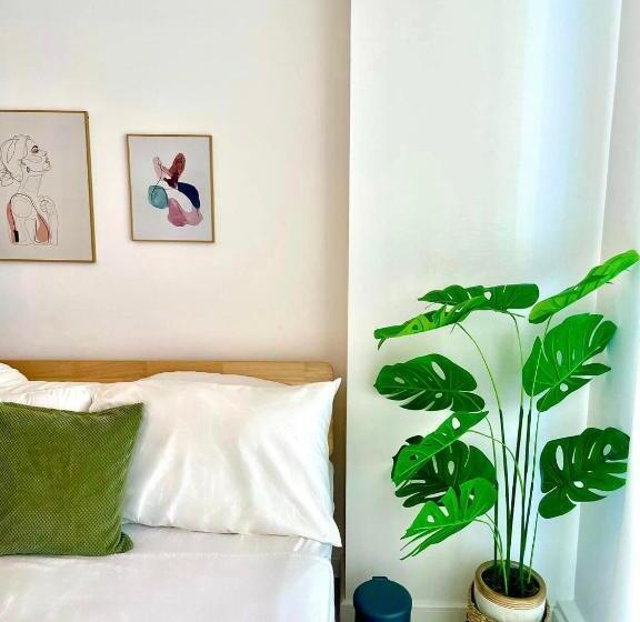 バルコニー付きジュニアスイート, Residences In Azure Condominium Parañaque City Metro Manila