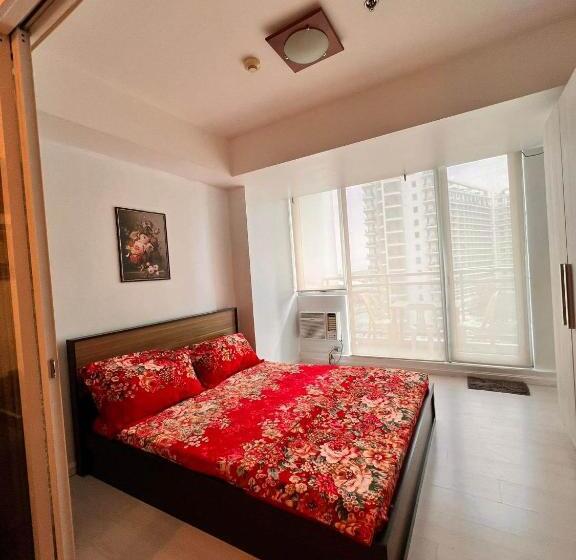 海の見えるスタンダードスタジオ, Residences In Azure Condominium Parañaque City Metro Manila