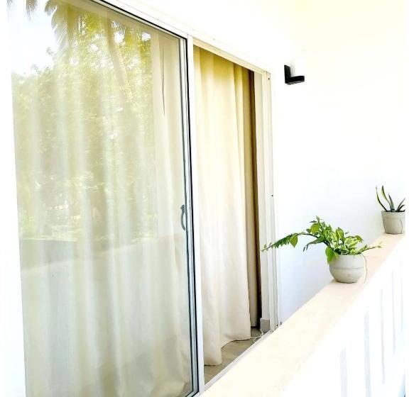 豪华海景房带阳台, Ayona Beach Villa