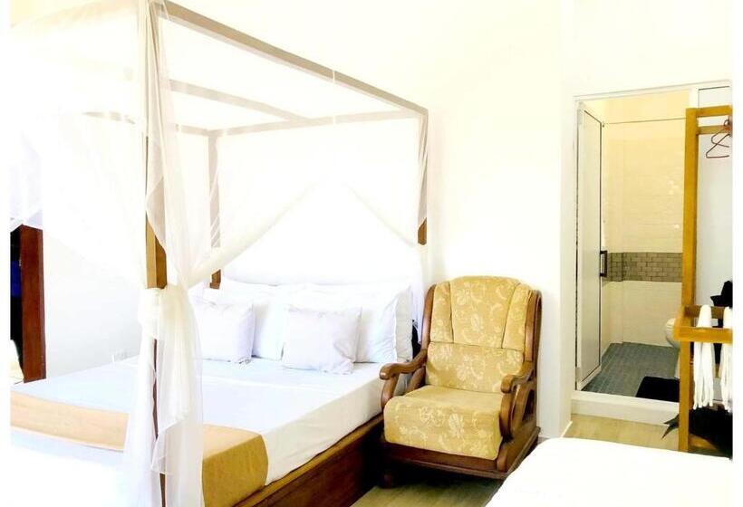 豪华海景房带阳台, Ayona Beach Villa