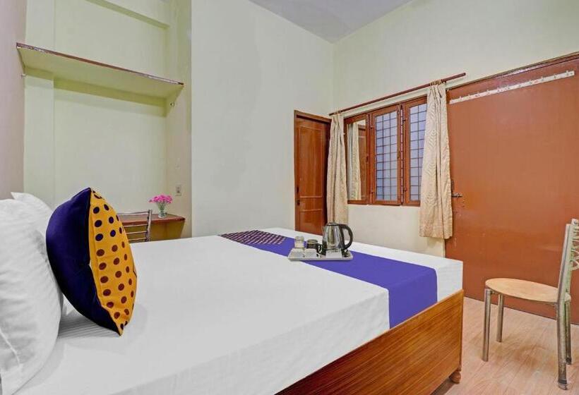 标准间, Spot On Ganpati Home Stays