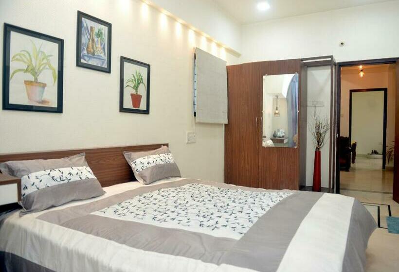 اتاق لوکس, Paradise Homestay Civil Lines