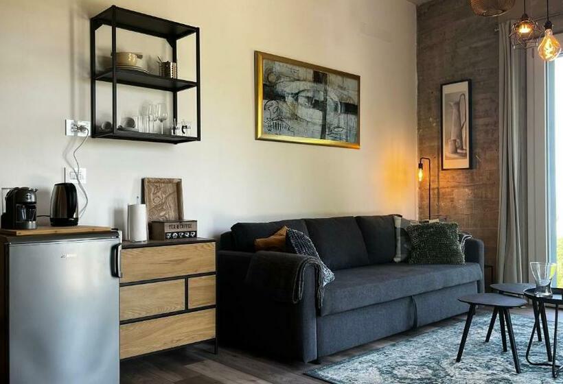 Номер Deluxe с Видом, Cascina Giantino Suite Sughero   G A Y   M E N   O N L Y