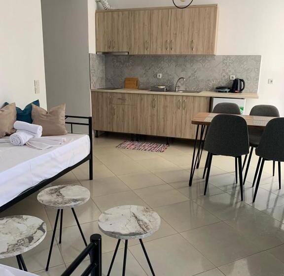 חדר משפחתי דלוקס, Mediterranean Apartments