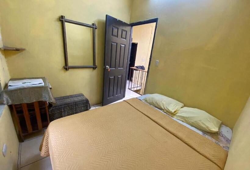 اتاق استاندارد با سرویس بهداشتی مشترک, Hostal El Calvario