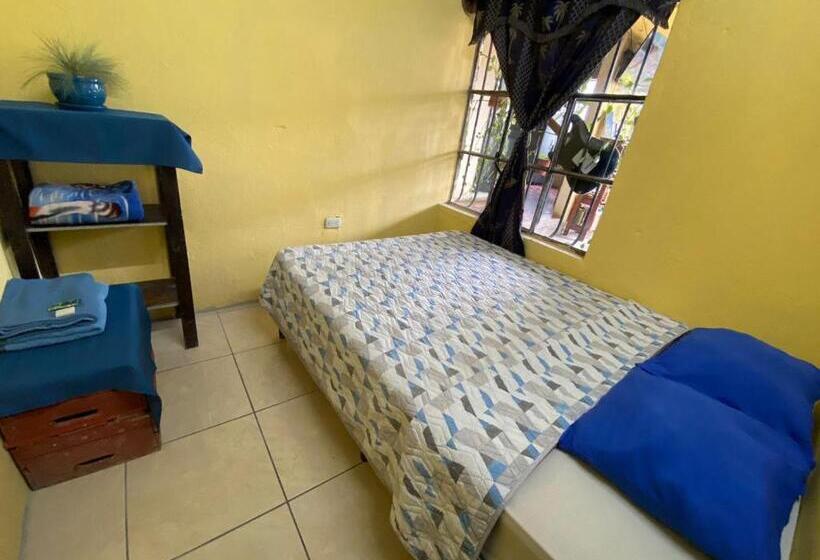 اتاق استاندارد با سرویس بهداشتی مشترک, Hostal El Calvario
