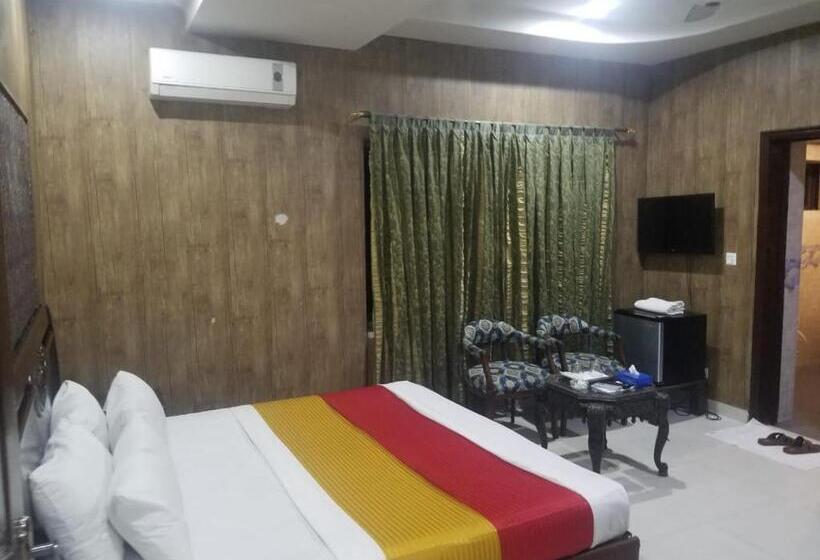 اتاق لوکس خانوادگی, Quick Continental Hotel   Jail Road
