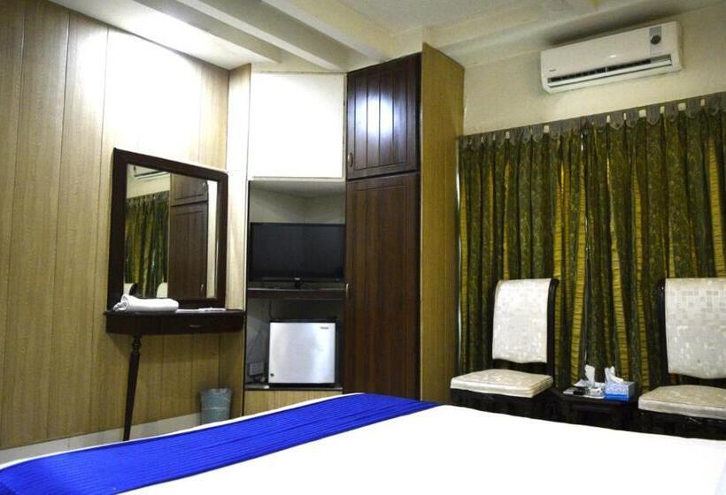 اتاق لوکس خانوادگی, Quick Continental Hotel   Jail Road