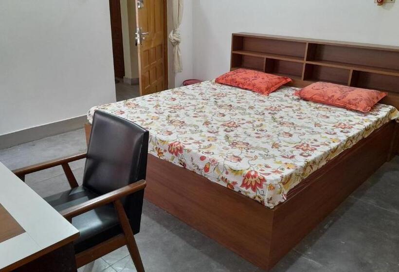家庭间, Kanak Home Stay