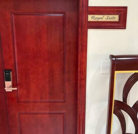 سوییت خانوادگی, Open House