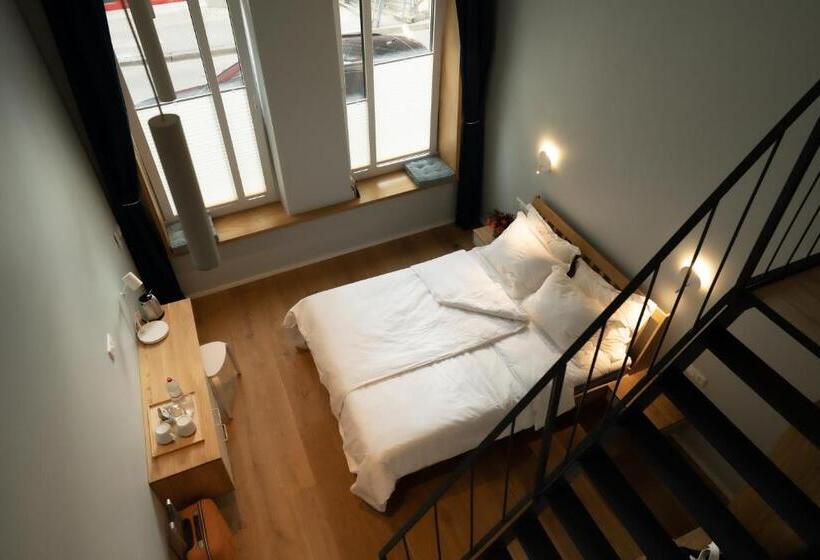 豪华房间, The Layhead B&b