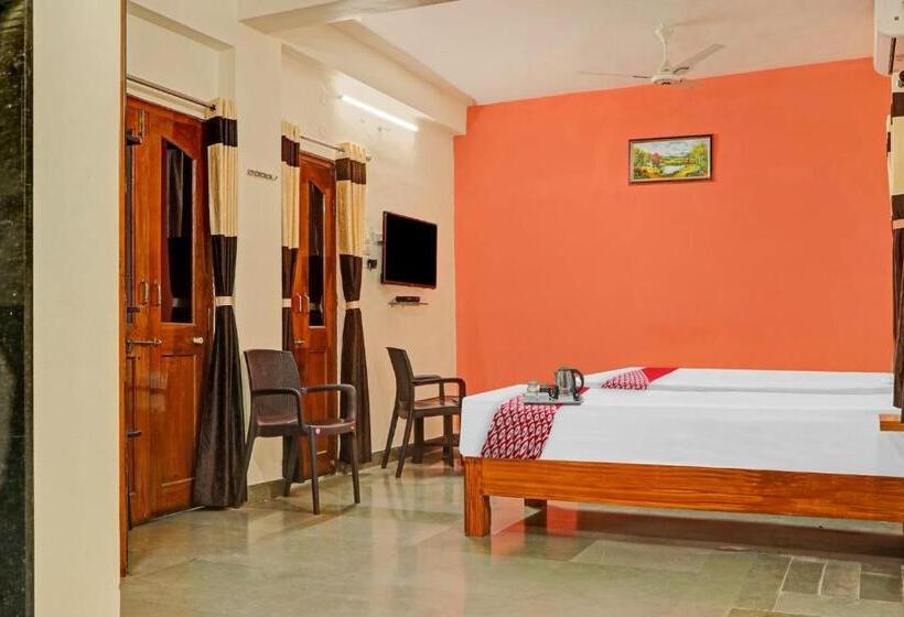 Трехместный Номер Классика, Oyo 93089 Sunrise Executive Lodge