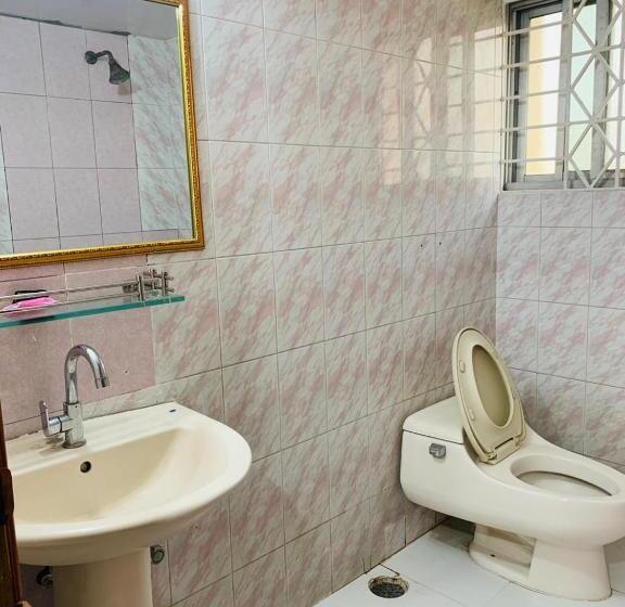 اتاق لوکس یک تخته, Heaven Inn