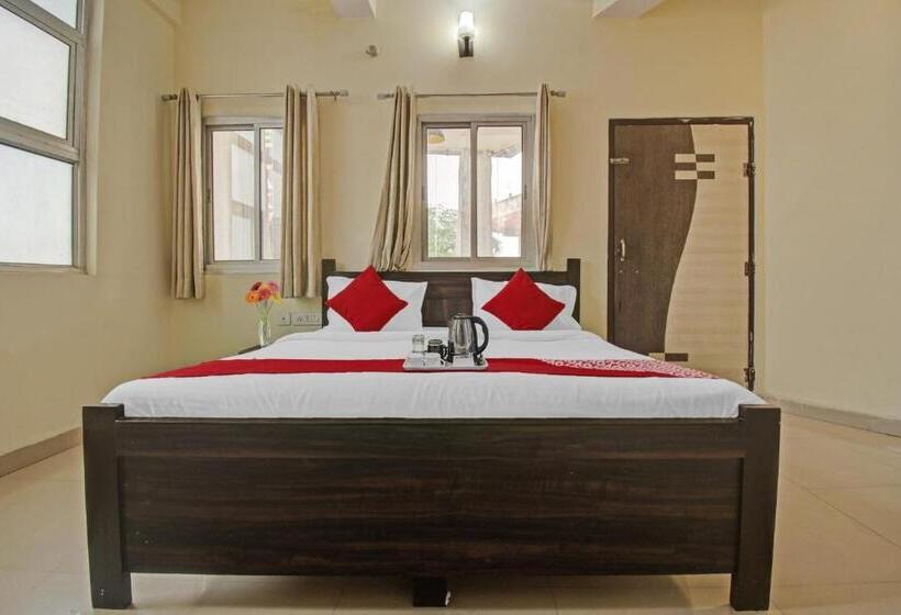 豪华三人间, Oyo 93189  Ak Villas