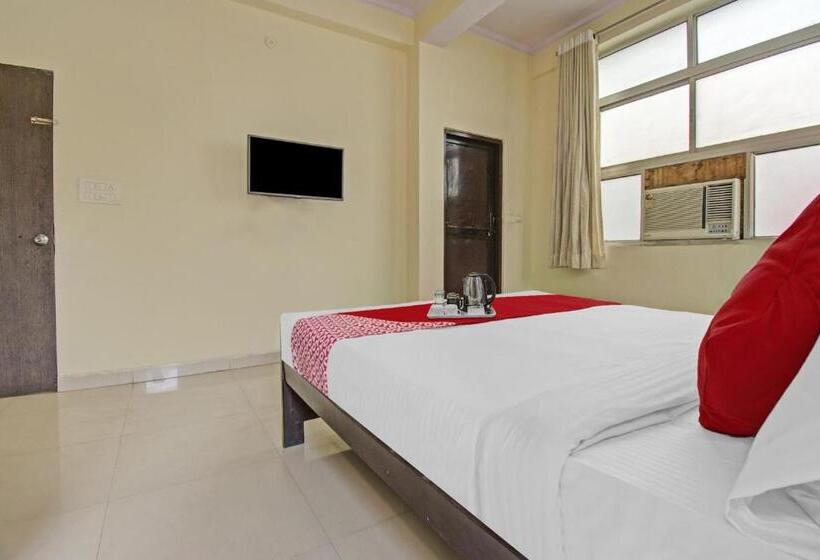 豪华三人间, Oyo 93189  Ak Villas