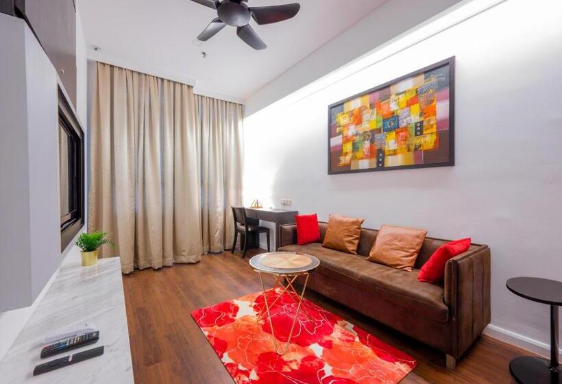 سوییت لوکس, Greystone Centrestage Pj
