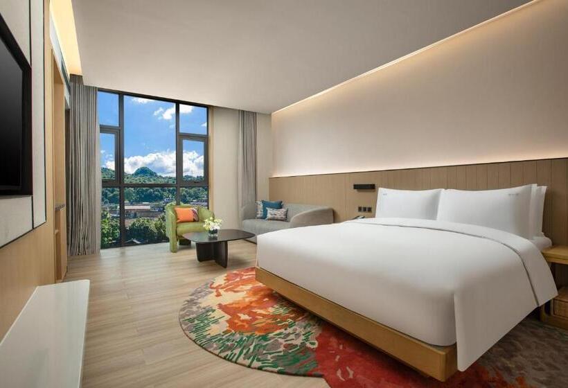 Номер Премиум, Holiday Inn Resort Guiyang Qingyan, An Ihg