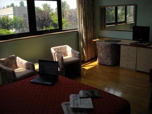 اتاق استاندارد سه نفره, La Corte