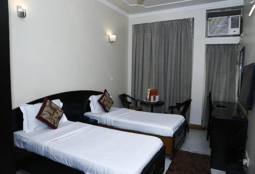 اتاق سوپریور با چشم‌انداز شهر, City Centre Inn New Delhi