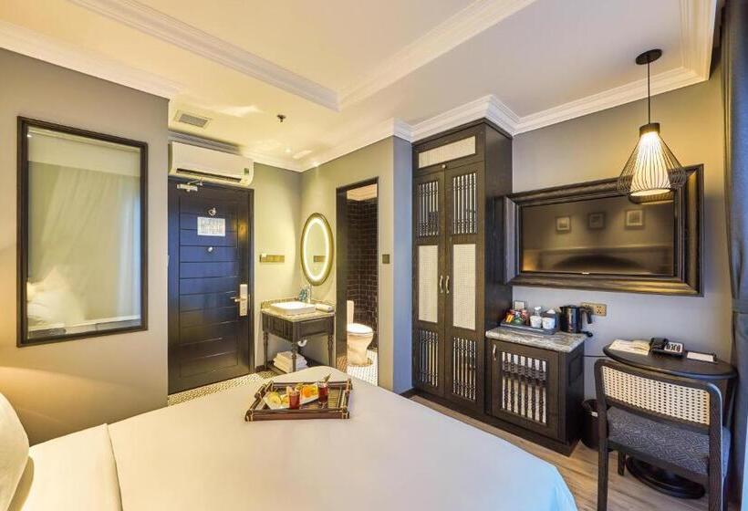 اتاق سوپریور با تخت بزرگ, Hôtel D’melin