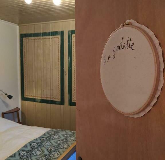 Номер Стандарт, Auberge De Jeunesse Du Domaine à Liguori