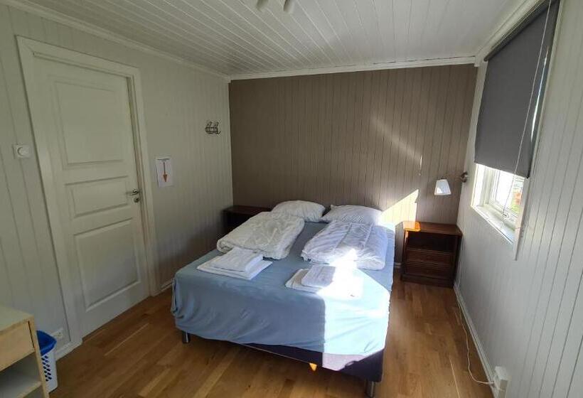 Номер Стандарт Совместная Ванная, Trolltunga Lodge