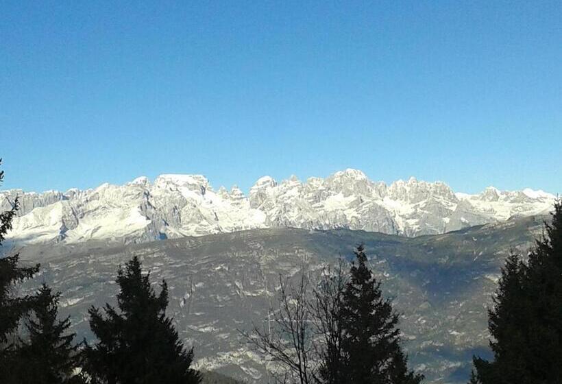 Standard Quadruple Room with Bunk Beds, Dolomiti Chalet