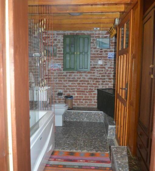 Номер Стандарт, Cunda Zehra Teyzenin Evi